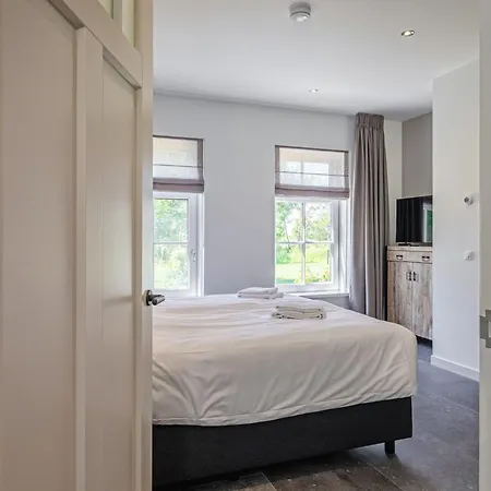 Luxury Villa On Texel Near The Wadden Sea & Bird Area Ferienhaus Oosterend (Texel)